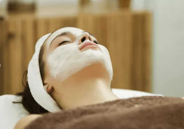 Piel luminosa y un cuerpo en equilibrio